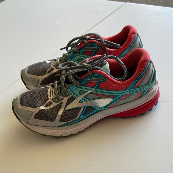 Brooks Shoes - Women’s Brooks Ravenna 7